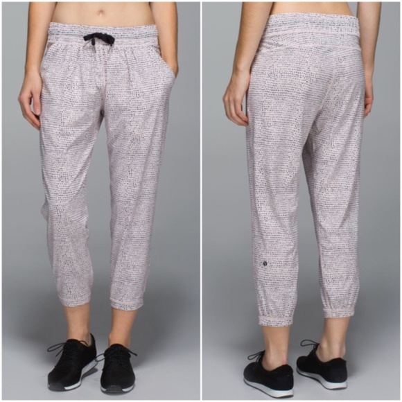 namaskar crop lululemon